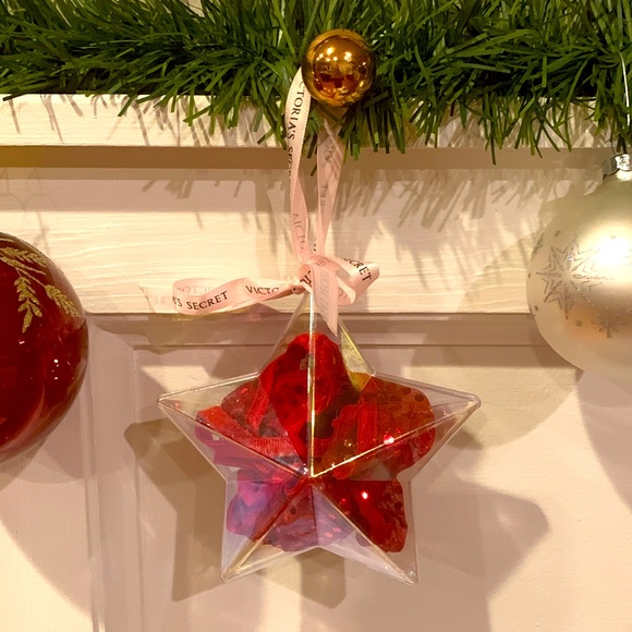 Victoria Secret ornament with thong - Picture 3 of 9